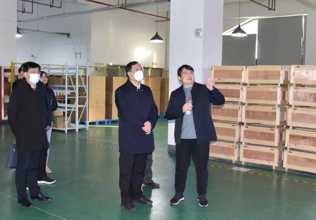 春節(jié)前夕,區(qū)委書記許小波帶隊走訪調(diào)研海圖科技指導工作